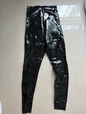 Commando Black Patent Vinyl Leggings